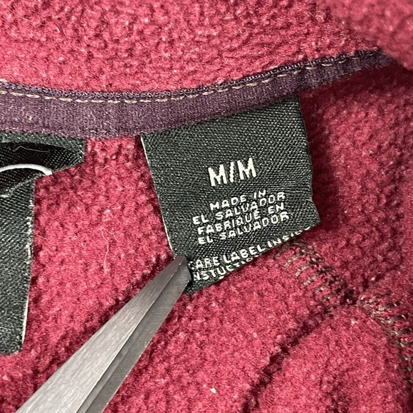 Marmot Pullover Womens Medium Burgundy 1/4 Zip Hiking Outdoors Travel Polartec - Picture 3 of 15